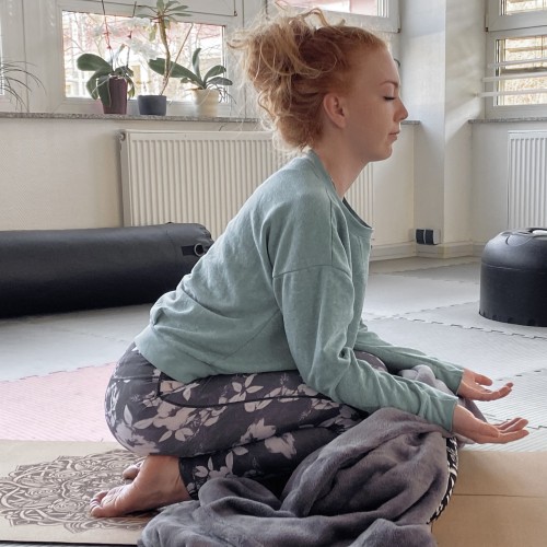 Heike Weyer-Kuckert - Yin Yoga Meditation